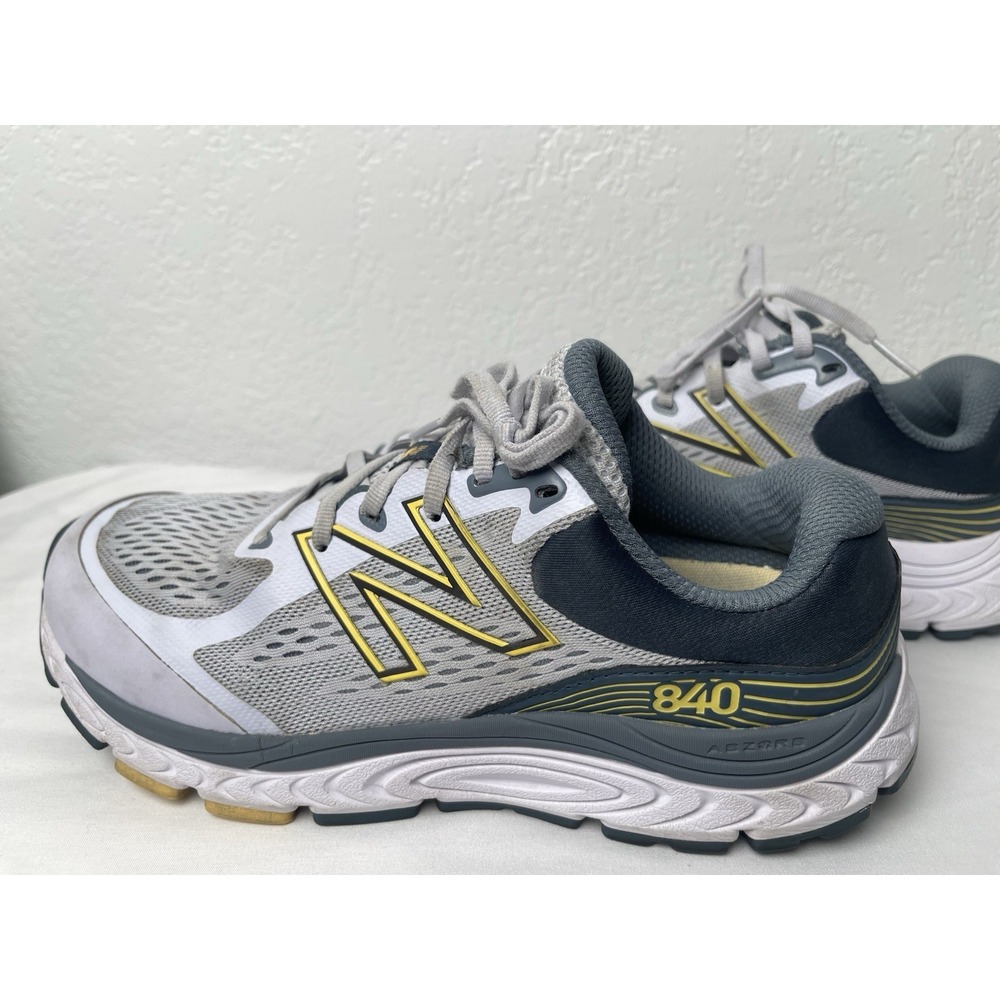 New Balance 840v4 Women's Running Shoes Sneakers Size 9.5
